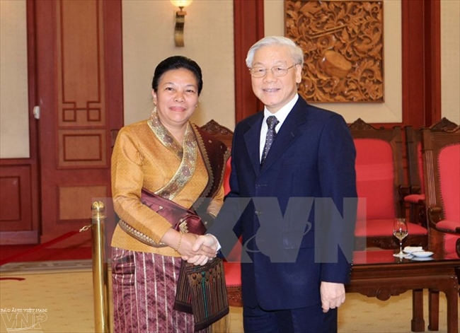 ເລຂາທິການໃຫຍ່ ຫງວຽນຟູ້ຈ້ອງ ຕ້ອນຮັບຜູ້ຕາງໜ້າພິເສດຂອງເລຂາທິການໃຫຍ່ພັກປະຊາຊົນປະຕິວັດລາວ